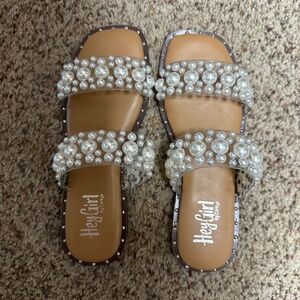 Hey girl sandals
